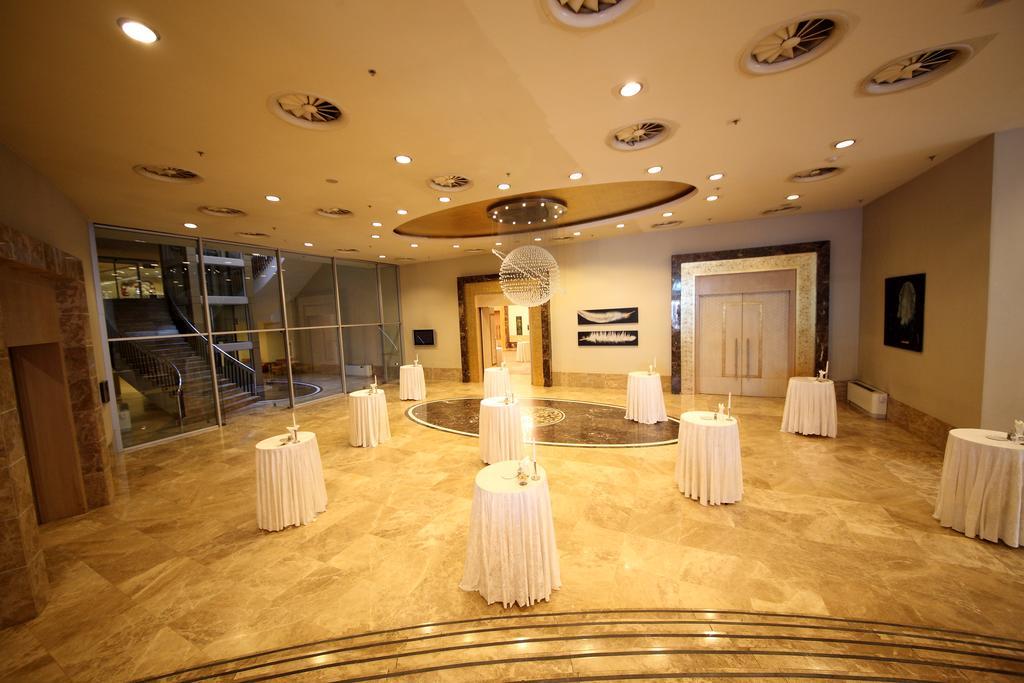Dedeman Konya Hotel Convention Center Exterior photo